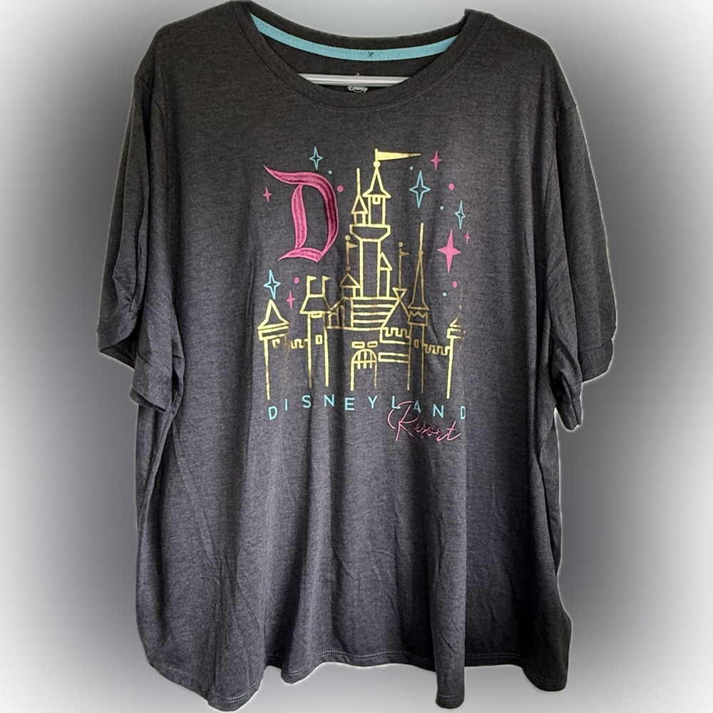 Disneyland Resort Sleeping Beauty Castle Gray T-Shirt Women's Plus Size 3X